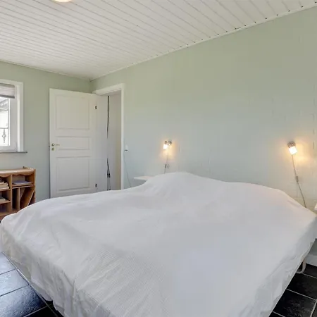 Nilia - 3-5km From The Sea By Interhome